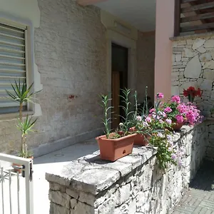  Casa vacanze La Pietra Smeraldina Italia